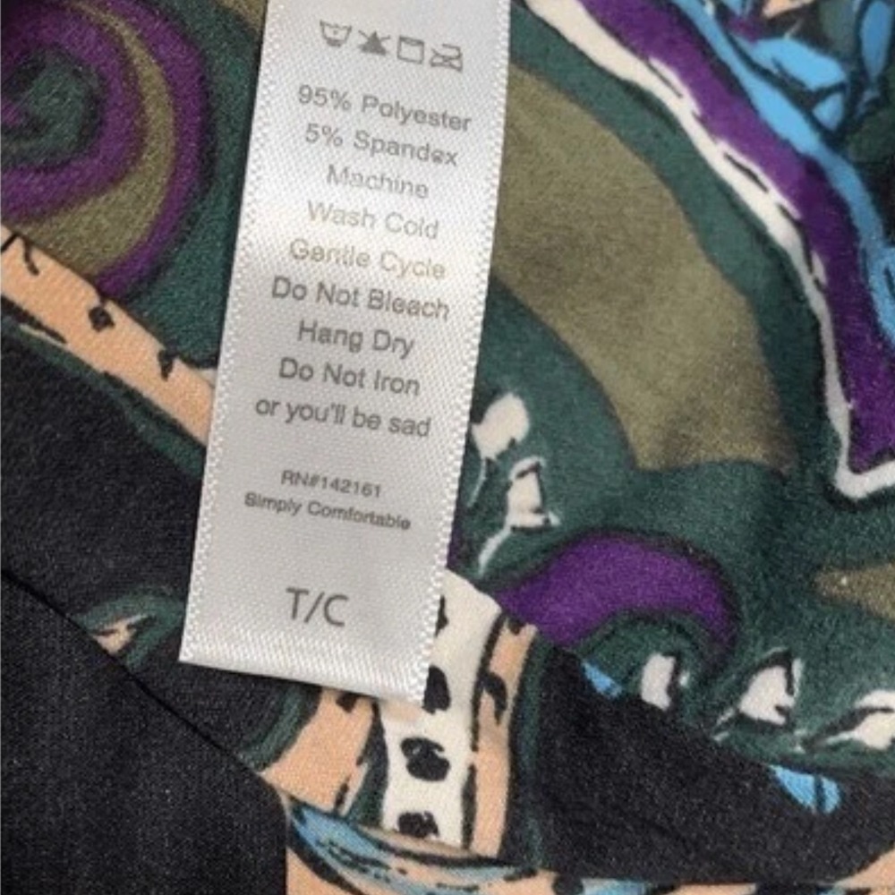 LuLaRoe Womens Leggings Size TC Black Pink Blue Paisley Floral Tall Curvy NWT‎ - Picture 4 of 4